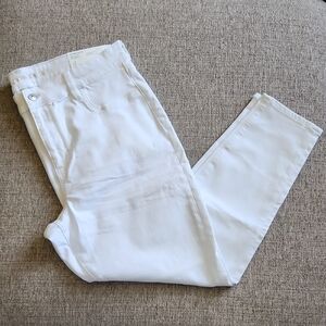 Women’s White Skinny Jeans - Classic Slim Fit